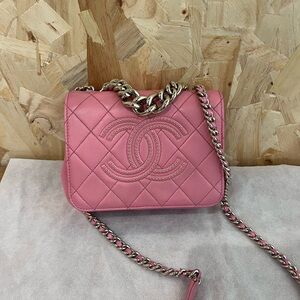 CHANEL Pink Quilted Leather Chain Crossbody Bag